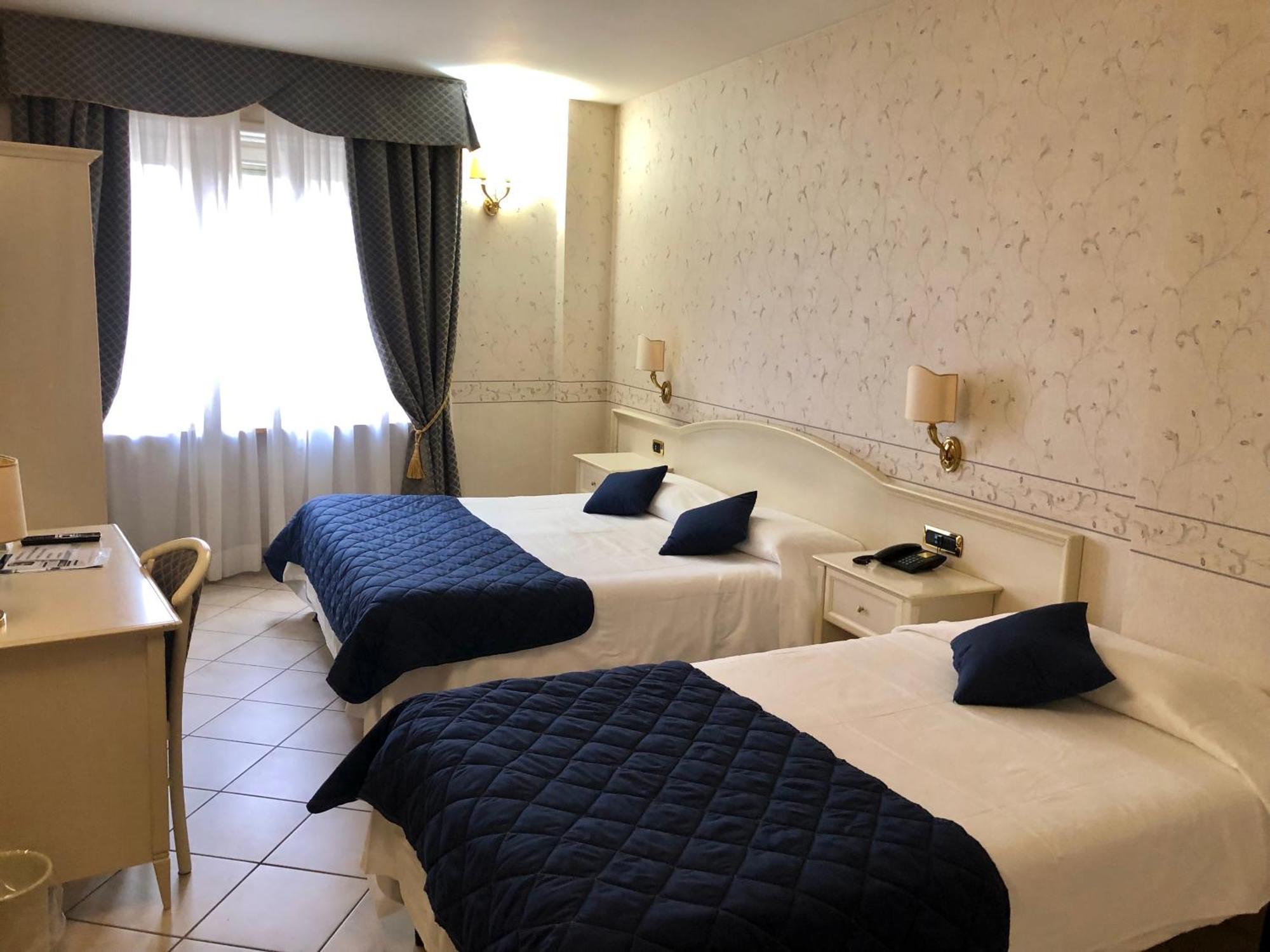 Hotel La Noce Chivasso Exterior photo